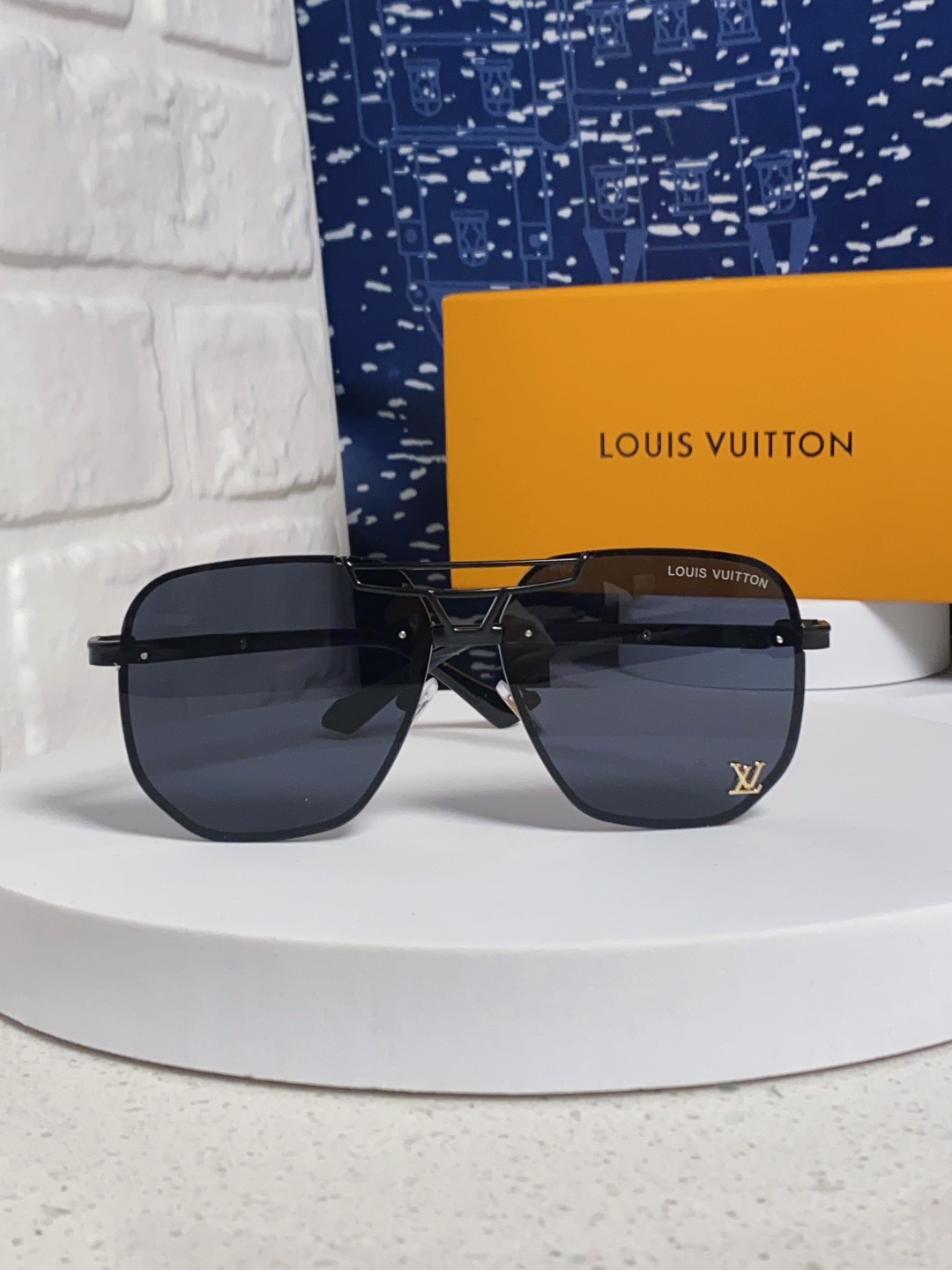 LouisVuitton路易威登 2025新款Lv墨镜新款双梁飞行员金属大框太阳镜男女通用