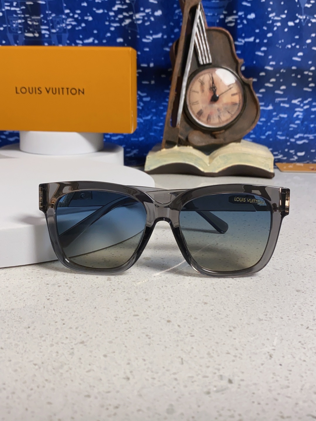 LouisVuitton路易威登 复古方形大框墨镜女款LV 2025新款高级感防晒旅游拍照太阳眼镜