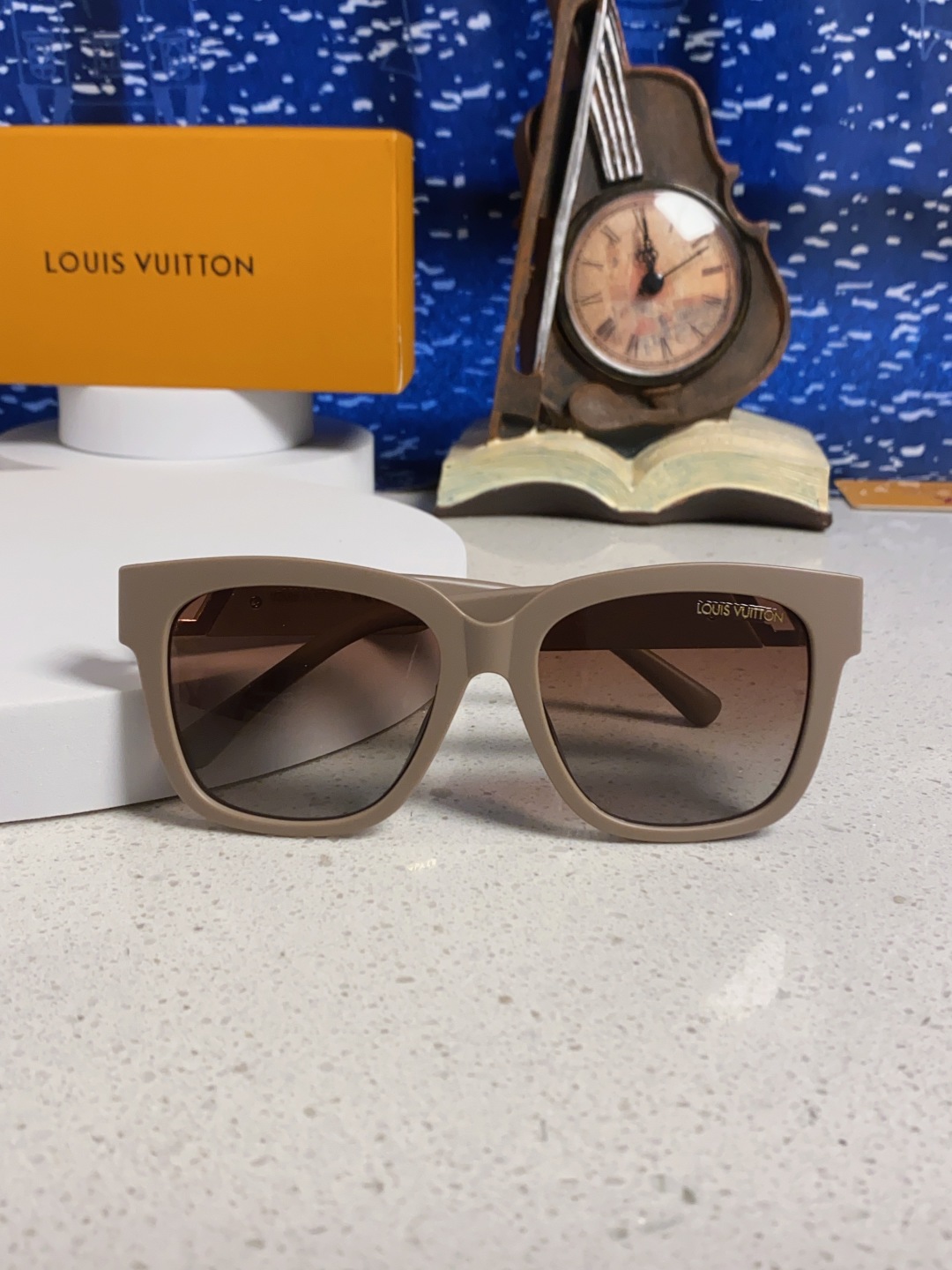 LouisVuitton路易威登 复古方形大框墨镜女款LV 2025新款高级感防晒旅游拍照太阳眼镜