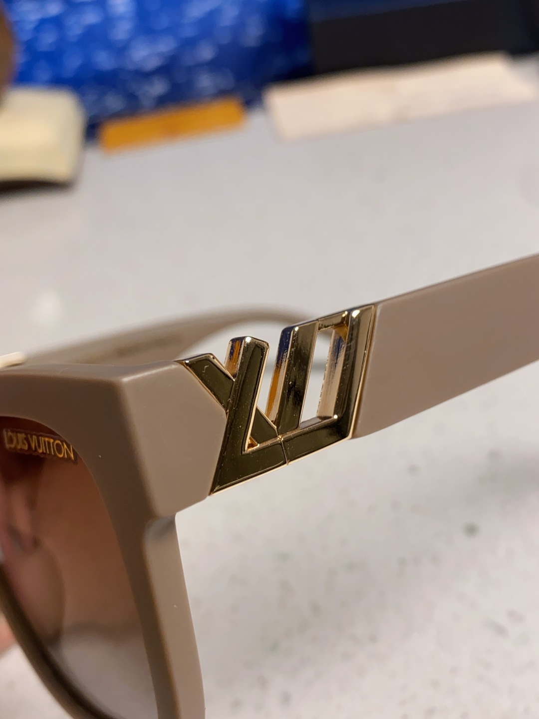 LouisVuitton路易威登 复古方形大框墨镜女款LV 2025新款高级感防晒旅游拍照太阳眼镜