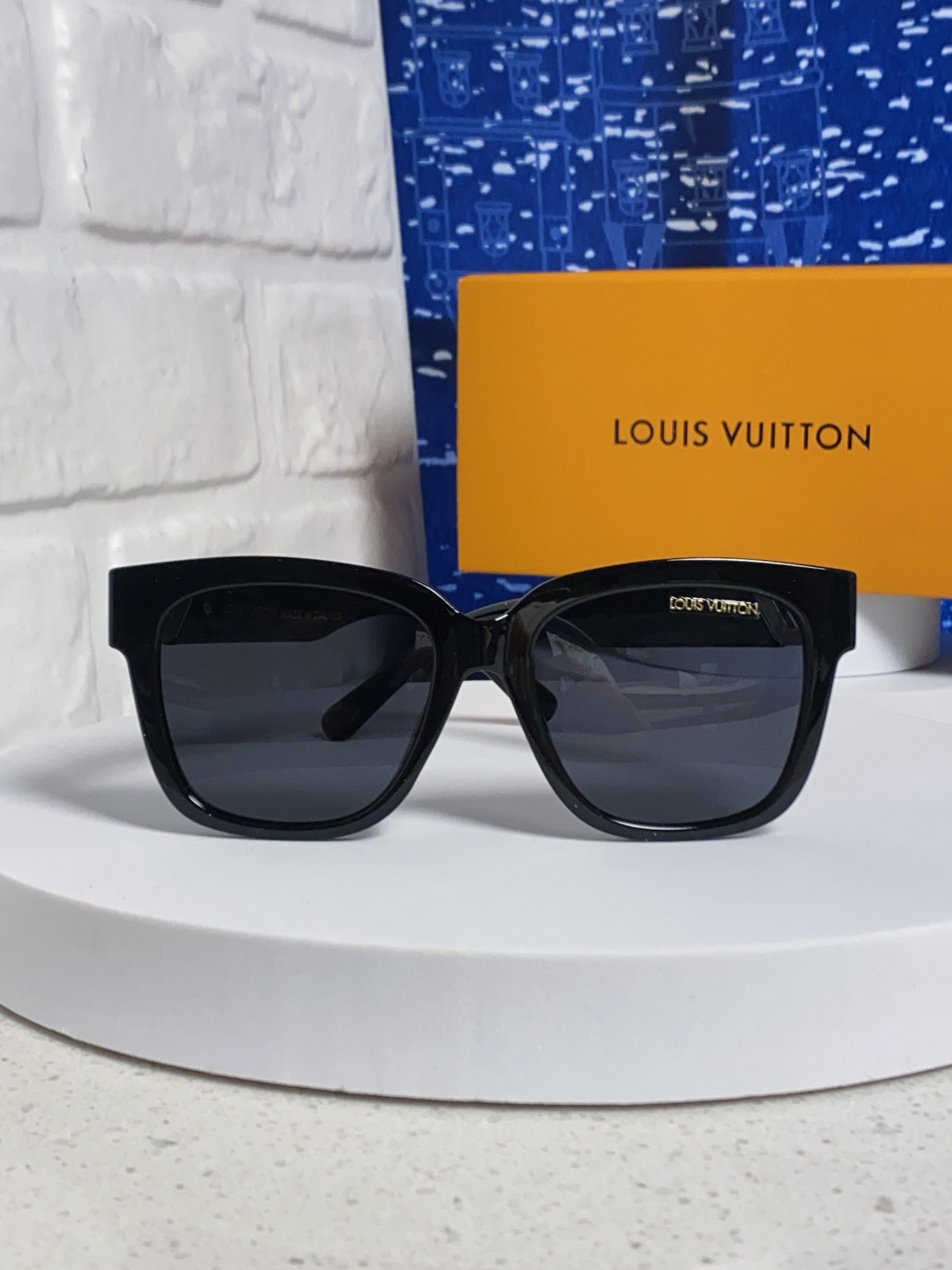 LouisVuitton路易威登 复古方形大框墨镜女款LV 2025新款高级感防晒旅游拍照太阳眼镜