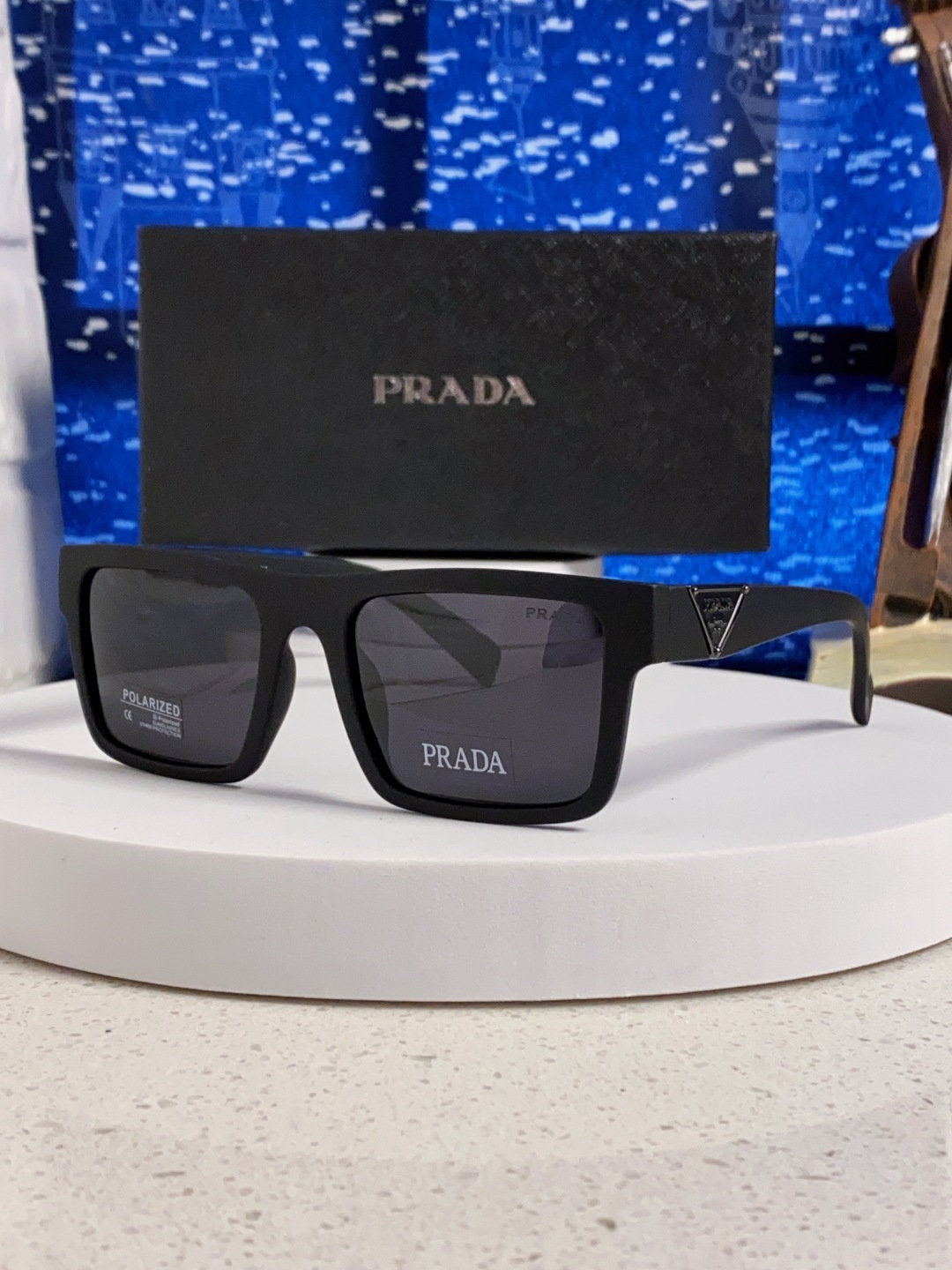 Prada普拉达 2025新款太阳镜时尚黑超窄框休闲墨镜男女通用