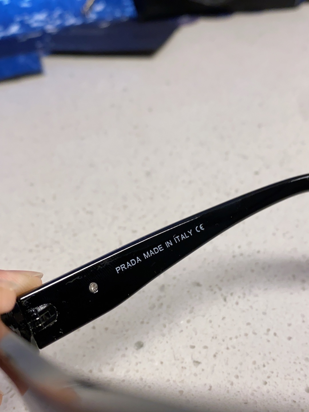 Prada普拉达 2025新款太阳镜时尚黑超窄框休闲墨镜男女通用