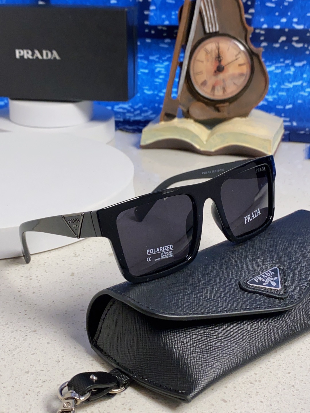 Prada普拉达 2025新款太阳镜时尚黑超窄框休闲墨镜男女通用