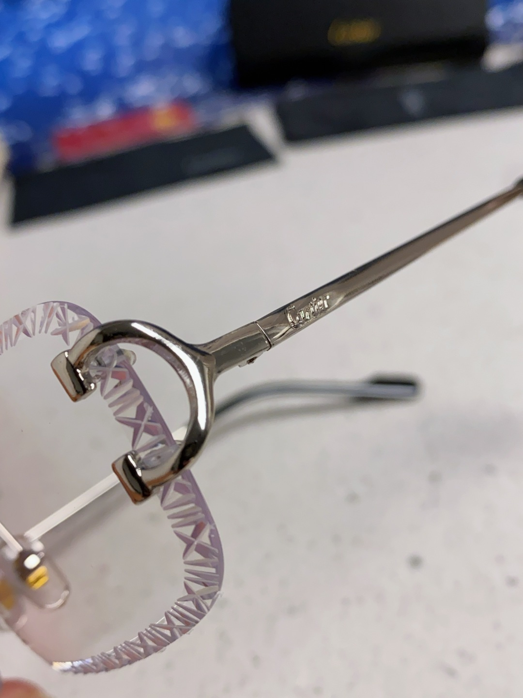 Cartier卡地亚 2025新款欧美墨镜女时尚方形跨境太阳镜切边碎花工艺镜片金属防紫外线 高品质