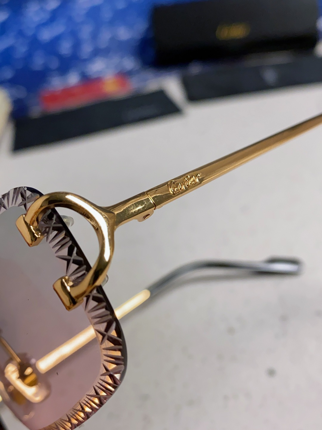 Cartier卡地亚 2025新款欧美墨镜女时尚方形跨境太阳镜切边碎花工艺镜片金属防紫外线 高品质