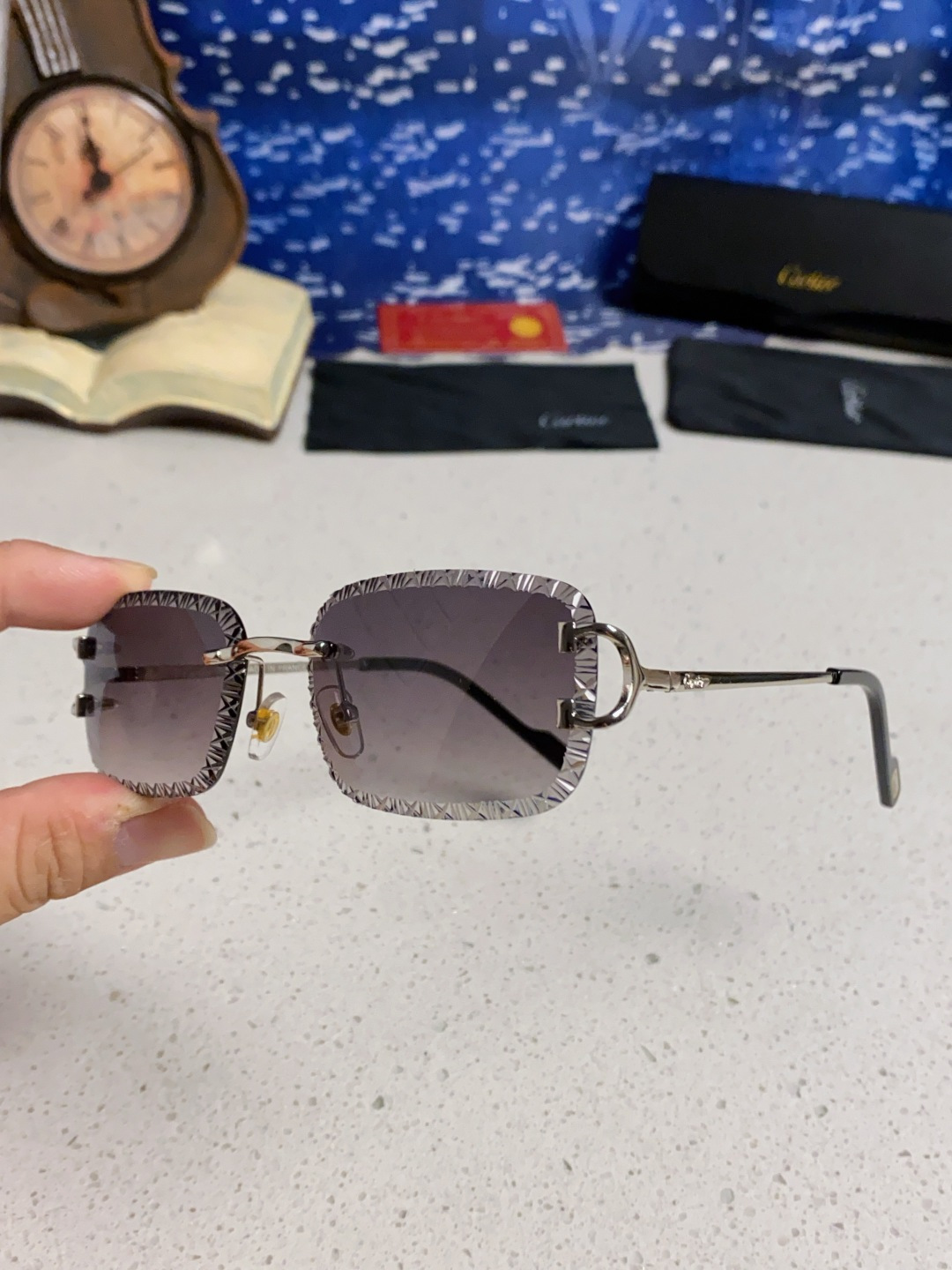 Cartier卡地亚 2025新款欧美墨镜女时尚方形跨境太阳镜切边碎花工艺镜片金属防紫外线 高品质