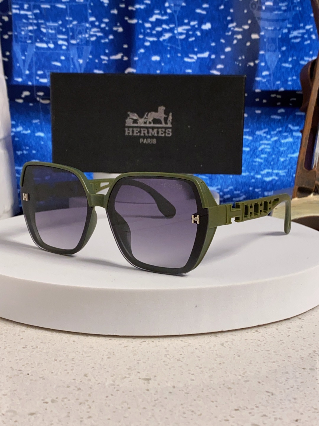 Hermes爱马仕 2025新款时尚偏光太阳镜女开车墨镜H家眼镜圆框镂空大框显脸小防紫外女款