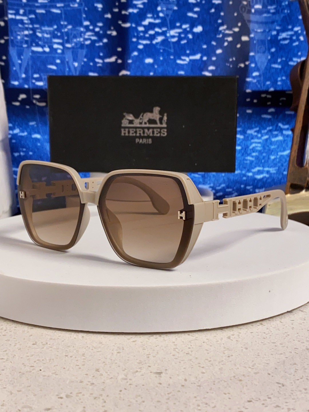 Hermes爱马仕 2025新款时尚偏光太阳镜女开车墨镜H家眼镜圆框镂空大框显脸小防紫外女款