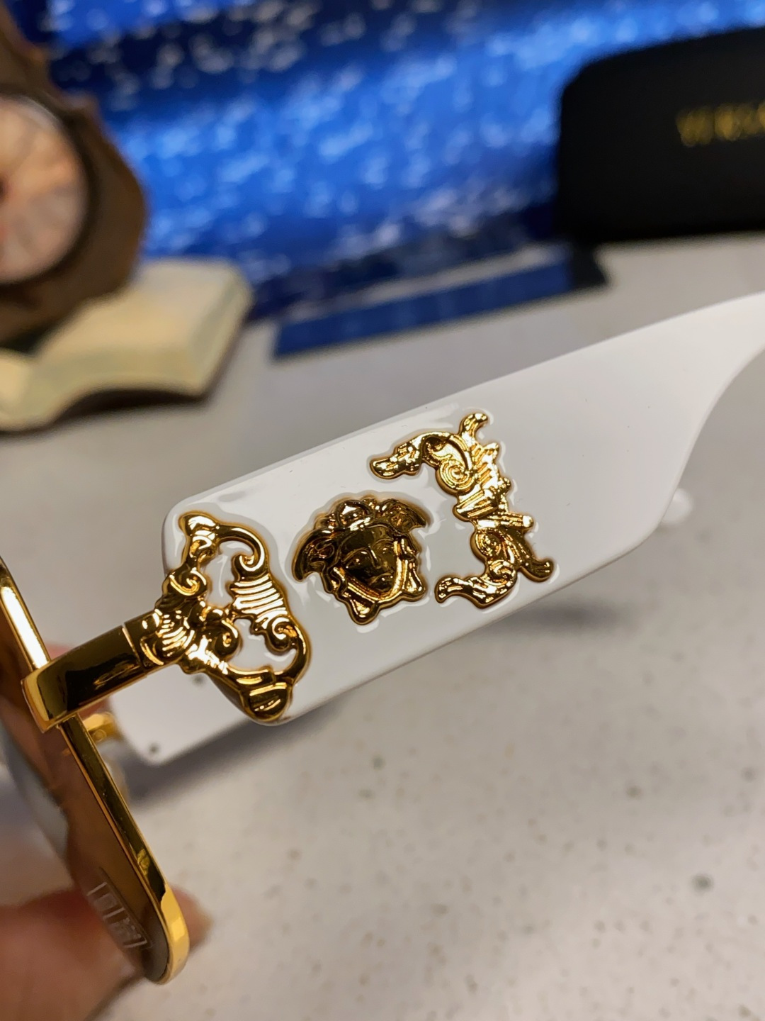 Versace范思哲 2025新款欧美风金属方形太阳眼镜女2207时尚可拆洗皮扣遮阳墨镜男防紫外线