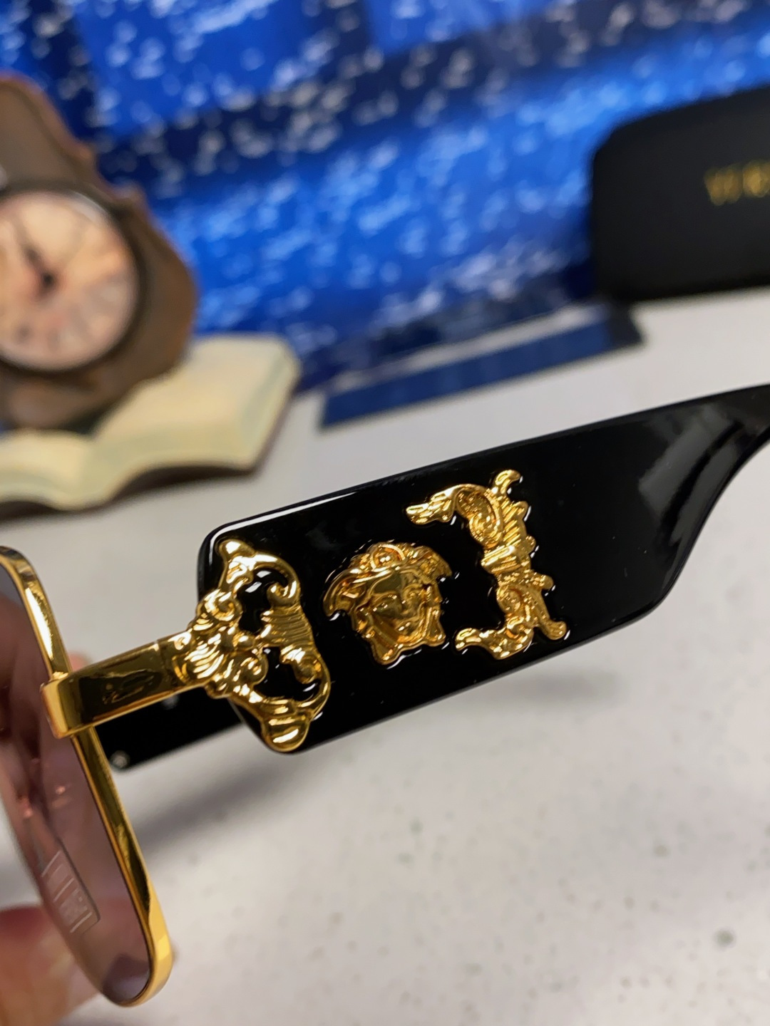 Versace范思哲 2025新款欧美风金属方形太阳眼镜女2207时尚可拆洗皮扣遮阳墨镜男防紫外线