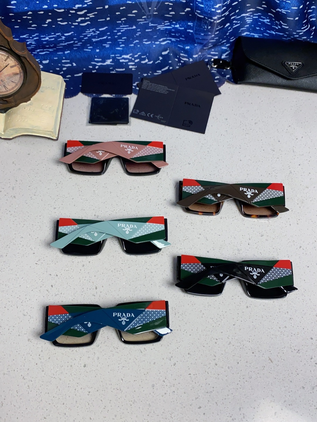 Prada普拉达 2025新款男普欧美运动太阳镜女防紫外线流行眼镜优雅通用时尚外贸墨镜 男女通用