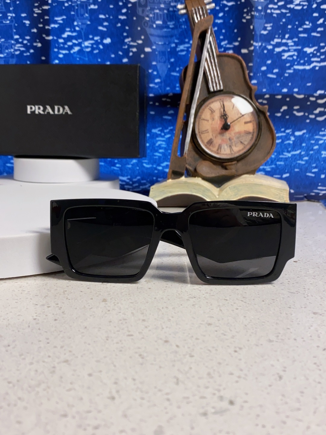 Prada普拉达 2025新款男普欧美运动太阳镜女防紫外线流行眼镜优雅通用时尚外贸墨镜 男女通用