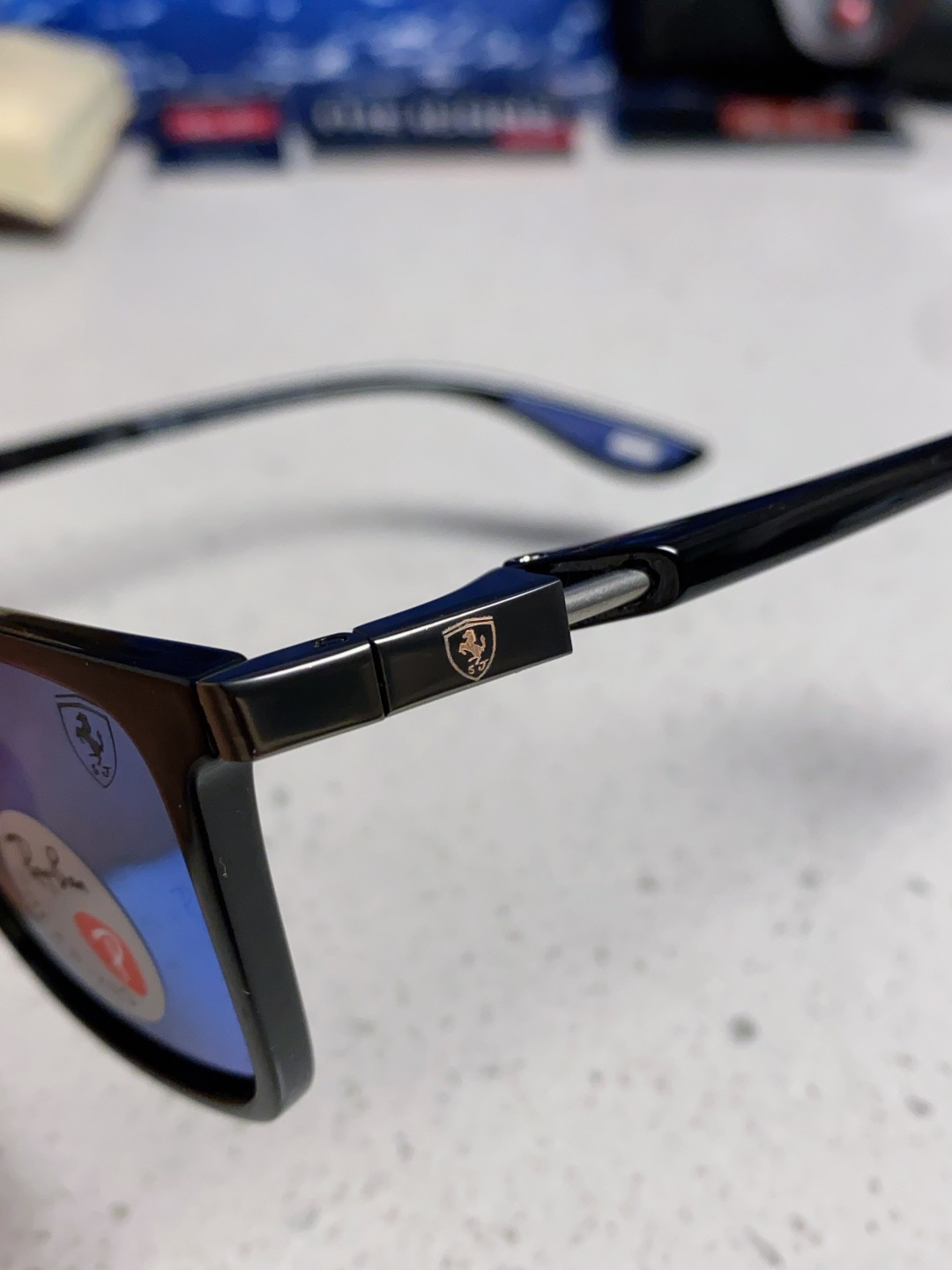 RayBan雷朋 2025新款偏光太阳镜男女开车驾驶墨镜经典复古徒步旅行者 RB9537