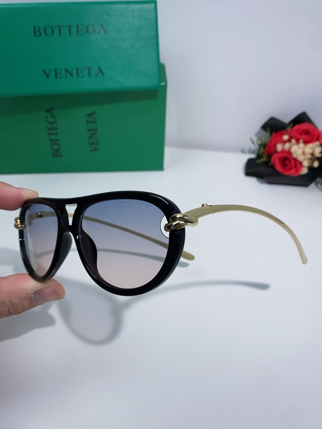 Bottega Veneta宝缇嘉 2025新款欧美复古小框双梁蛤蟆镜女潮圆脸显瘦朋克风太阳眼镜嘻哈蹦迪