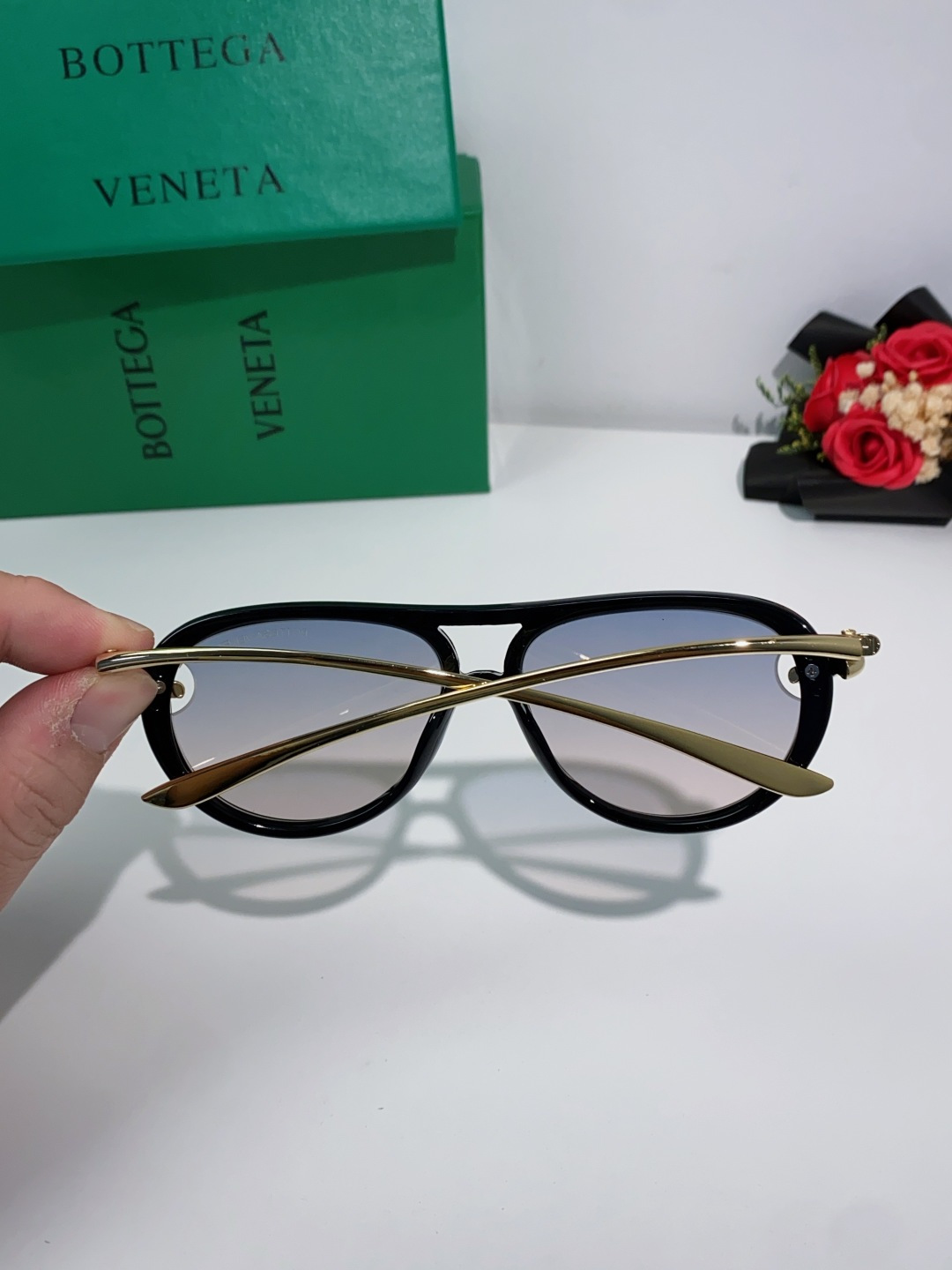 Bottega Veneta宝缇嘉 2025新款欧美复古小框双梁蛤蟆镜女潮圆脸显瘦朋克风太阳眼镜嘻哈蹦迪