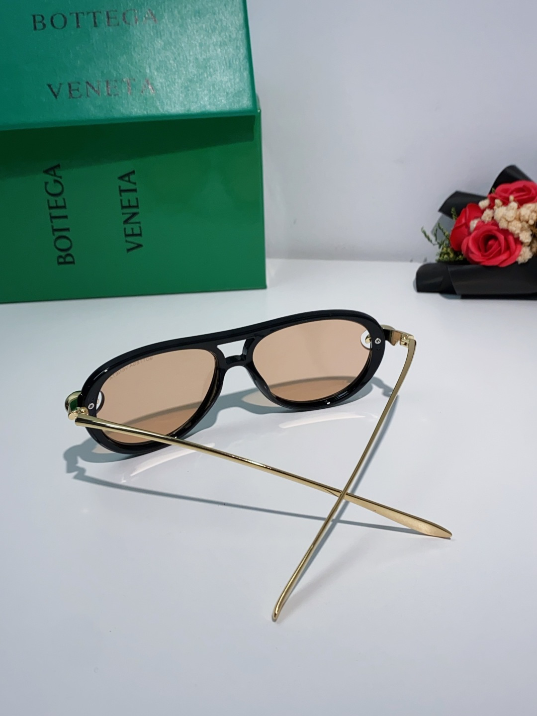 Bottega Veneta宝缇嘉 2025新款欧美复古小框双梁蛤蟆镜女潮圆脸显瘦朋克风太阳眼镜嘻哈蹦迪