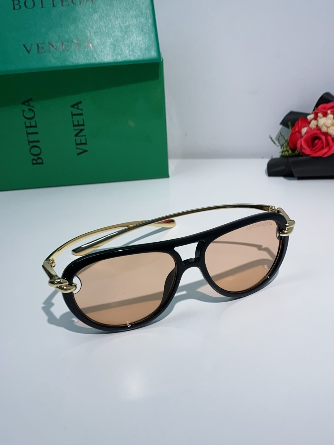 Bottega Veneta宝缇嘉 2025新款欧美复古小框双梁蛤蟆镜女潮圆脸显瘦朋克风太阳眼镜嘻哈蹦迪