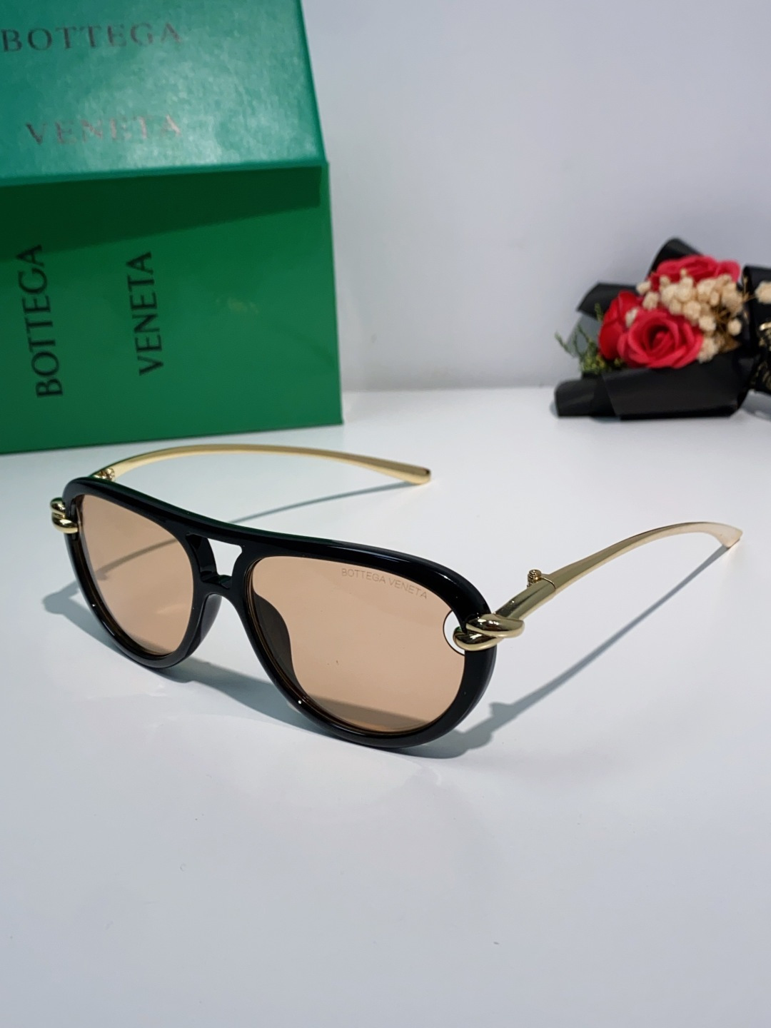 Bottega Veneta宝缇嘉 2025新款欧美复古小框双梁蛤蟆镜女潮圆脸显瘦朋克风太阳眼镜嘻哈蹦迪