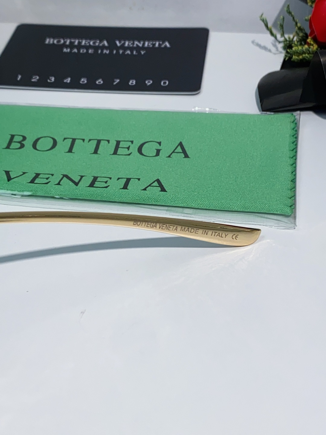 Bottega Veneta宝缇嘉 2025新款欧美复古小框双梁蛤蟆镜女潮圆脸显瘦朋克风太阳眼镜嘻哈蹦迪