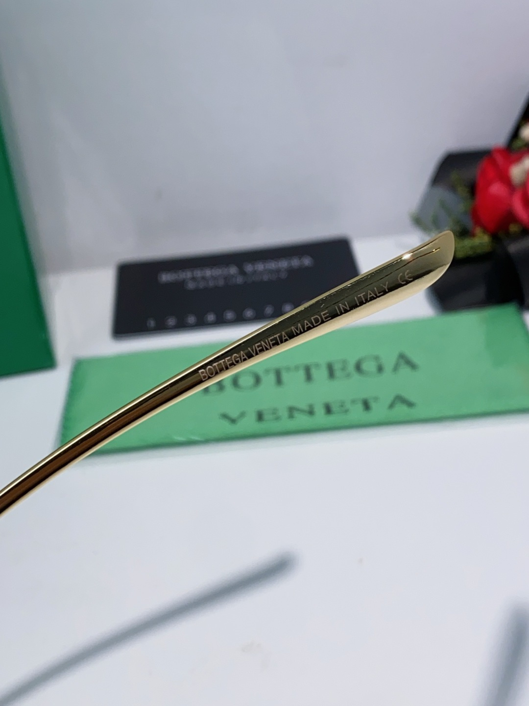 Bottega Veneta宝缇嘉 2025新款欧美复古小框双梁蛤蟆镜女潮圆脸显瘦朋克风太阳眼镜嘻哈蹦迪