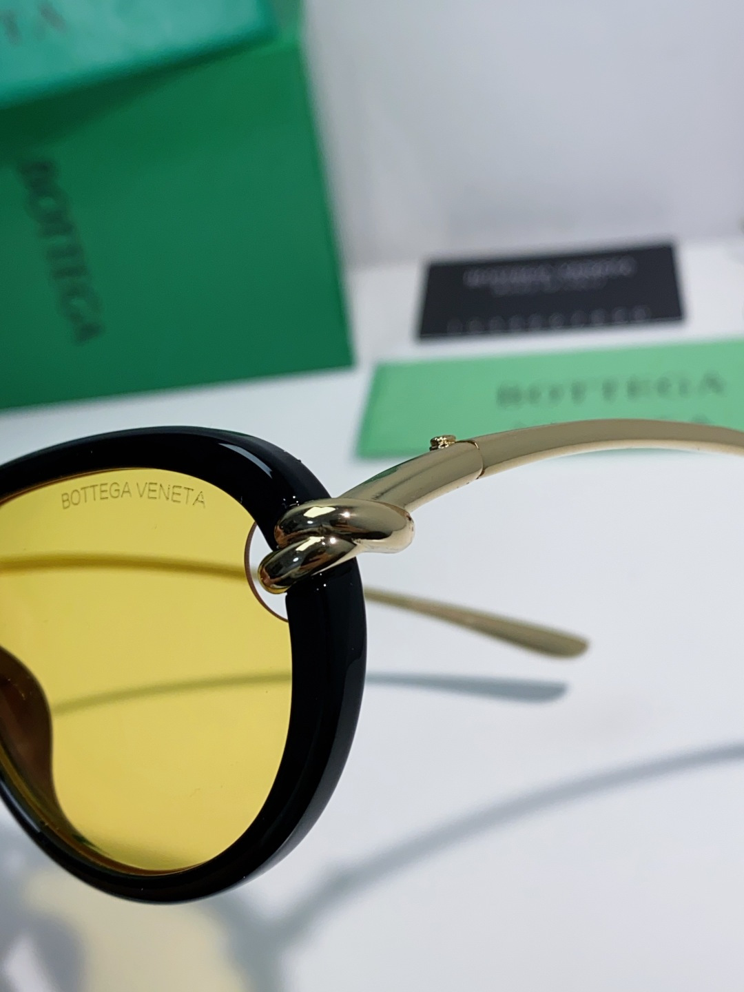 Bottega Veneta宝缇嘉 2025新款欧美复古小框双梁蛤蟆镜女潮圆脸显瘦朋克风太阳眼镜嘻哈蹦迪