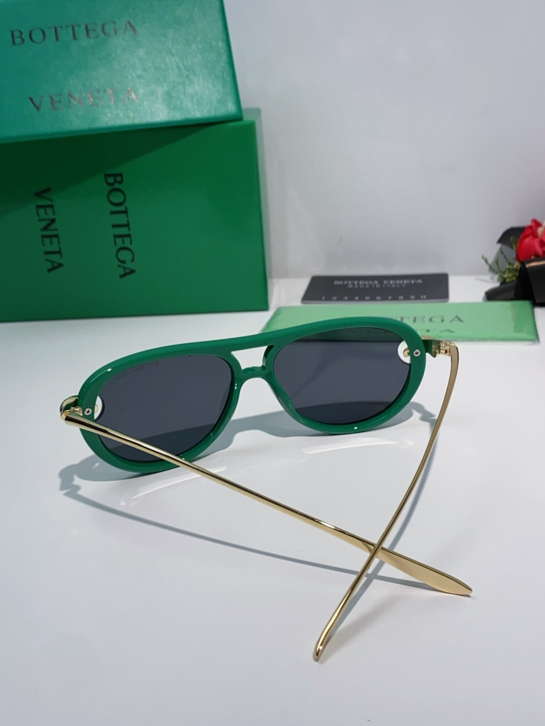 Bottega Veneta宝缇嘉 2025新款欧美复古小框双梁蛤蟆镜女潮圆脸显瘦朋克风太阳眼镜嘻哈蹦迪