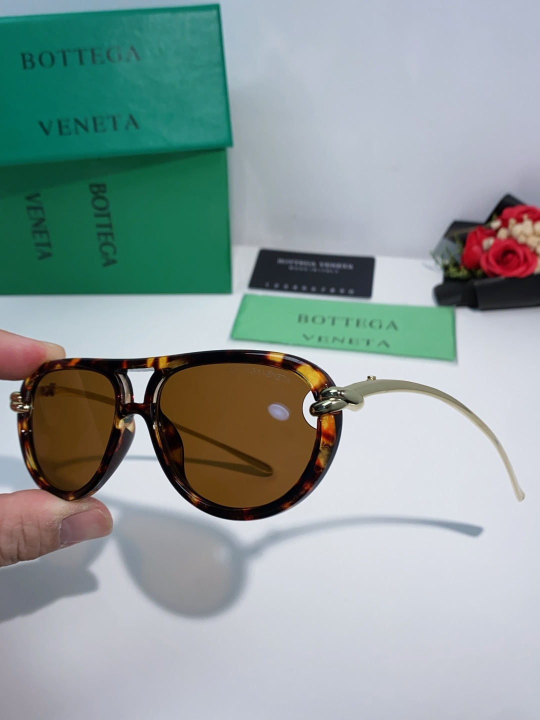 Bottega Veneta宝缇嘉 2025新款欧美复古小框双梁蛤蟆镜女潮圆脸显瘦朋克风太阳眼镜嘻哈蹦迪