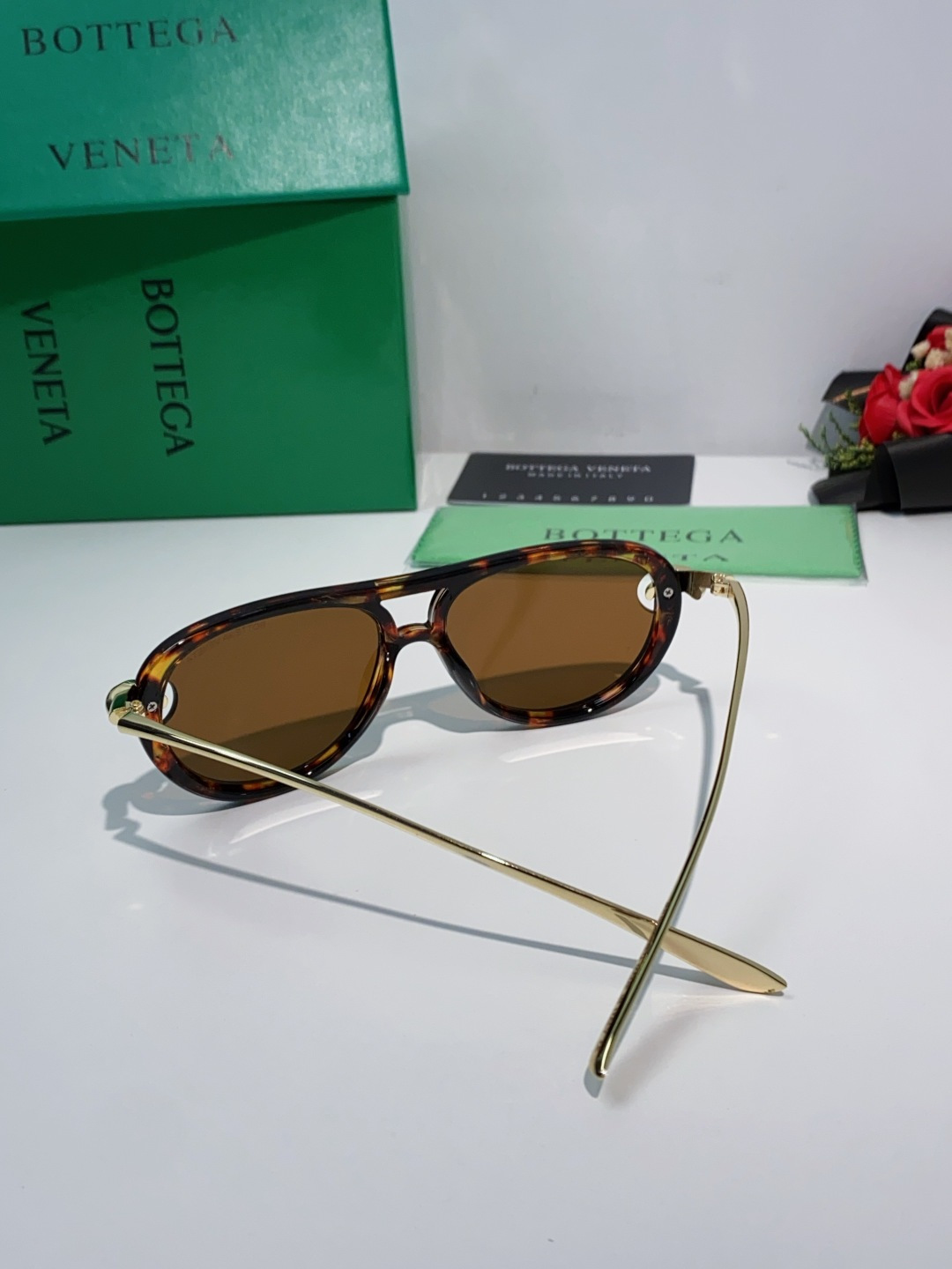 Bottega Veneta宝缇嘉 2025新款欧美复古小框双梁蛤蟆镜女潮圆脸显瘦朋克风太阳眼镜嘻哈蹦迪