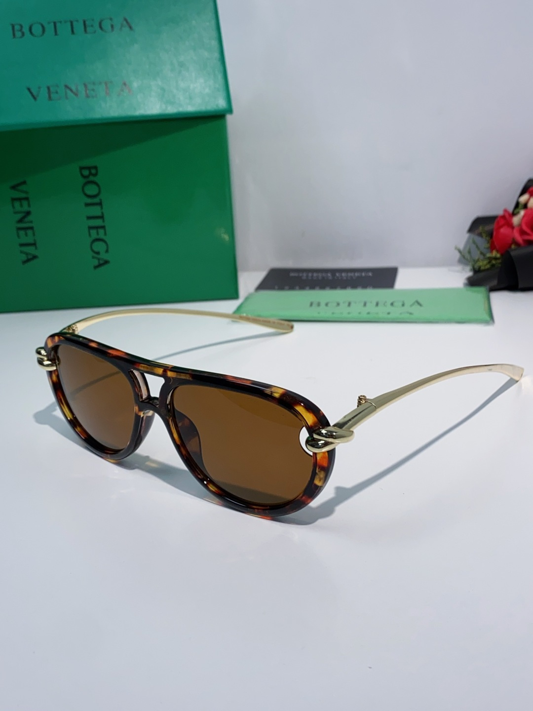 Bottega Veneta宝缇嘉 2025新款欧美复古小框双梁蛤蟆镜女潮圆脸显瘦朋克风太阳眼镜嘻哈蹦迪