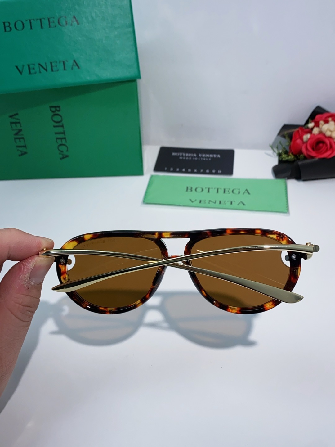 Bottega Veneta宝缇嘉 2025新款欧美复古小框双梁蛤蟆镜女潮圆脸显瘦朋克风太阳眼镜嘻哈蹦迪