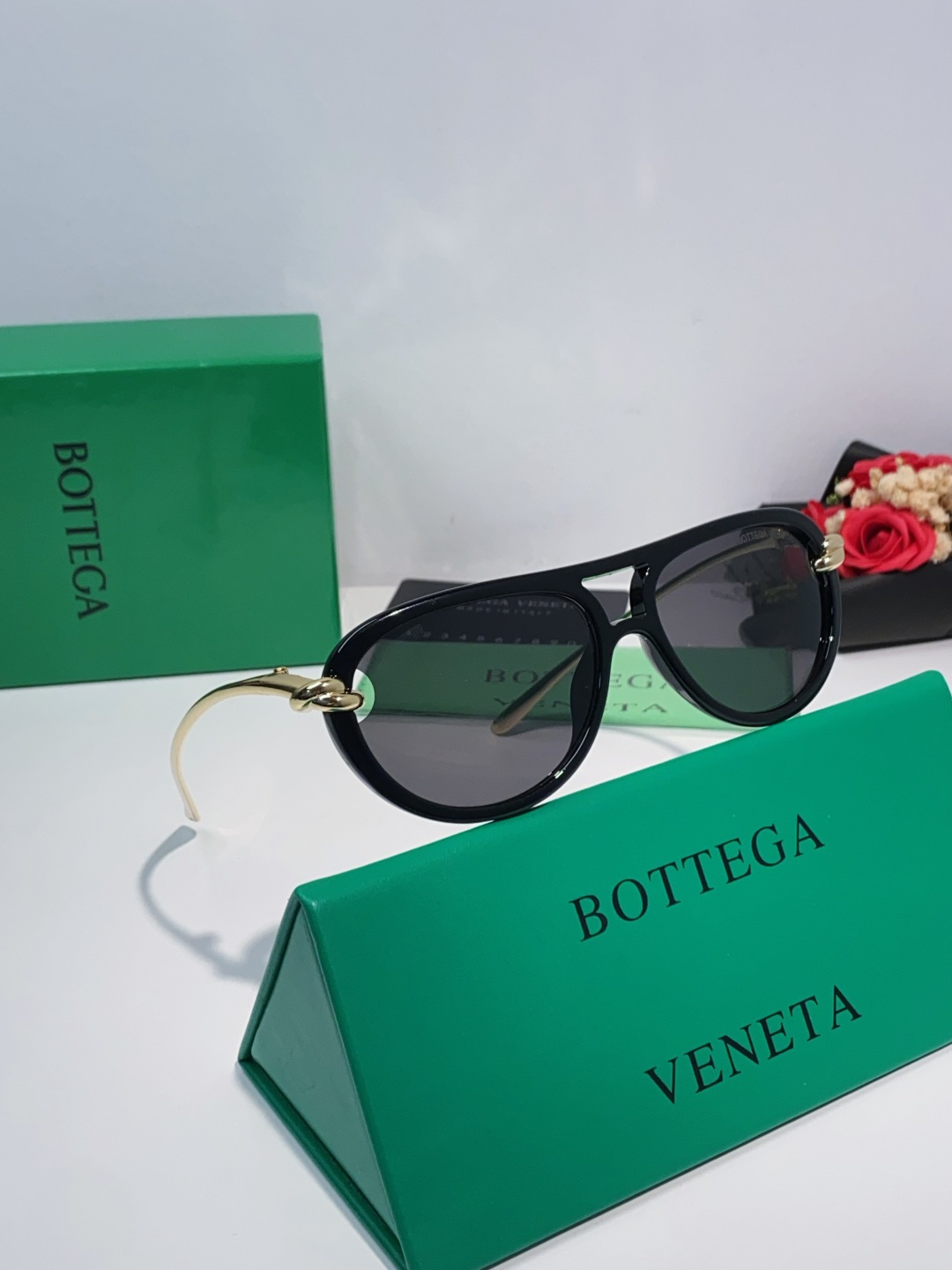 Bottega Veneta宝缇嘉 2025新款欧美复古小框双梁蛤蟆镜女潮圆脸显瘦朋克风太阳眼镜嘻哈蹦迪