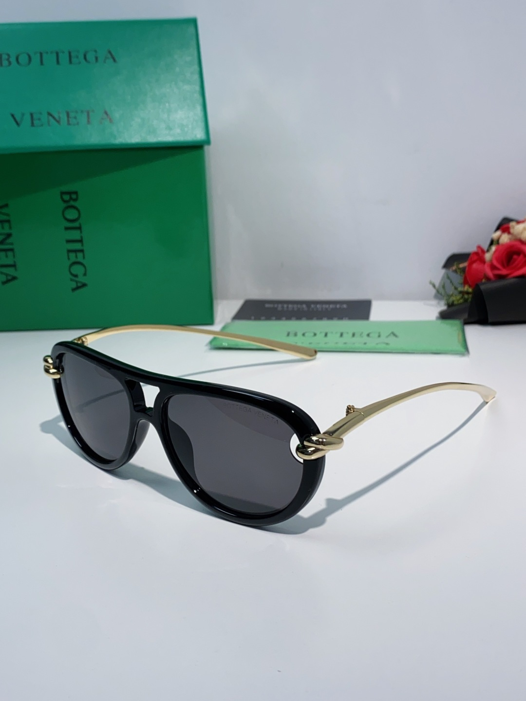 Bottega Veneta宝缇嘉 2025新款欧美复古小框双梁蛤蟆镜女潮圆脸显瘦朋克风太阳眼镜嘻哈蹦迪