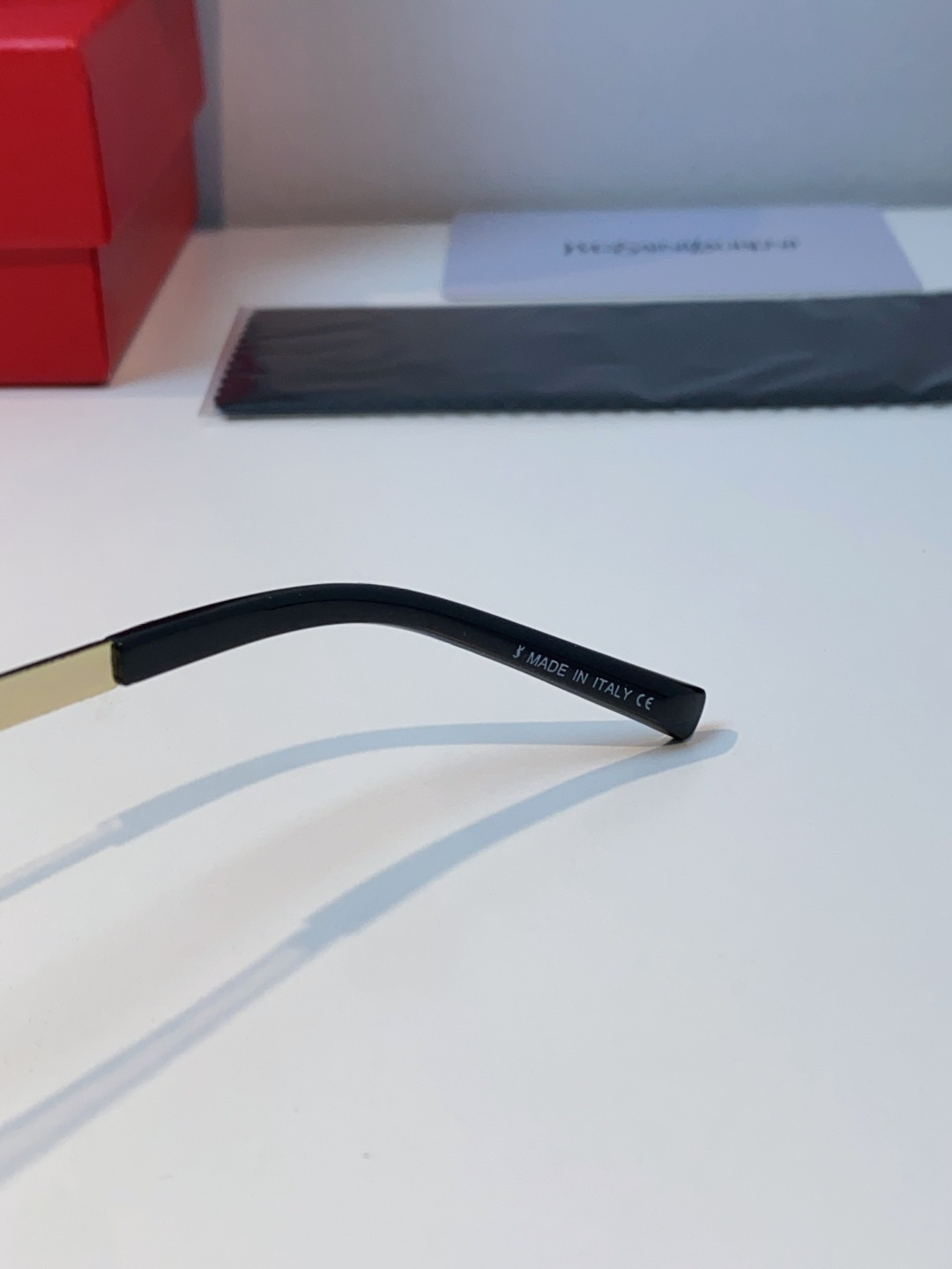 Saint Laurent 圣罗兰 2025新款YSL时尚前卫走秀高级感度假椭圆形个性女士太阳眼镜户外防