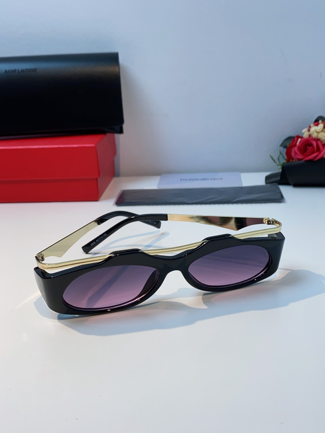 Saint Laurent 圣罗兰 2025新款YSL时尚前卫走秀高级感度假椭圆形个性女士太阳眼镜户外防