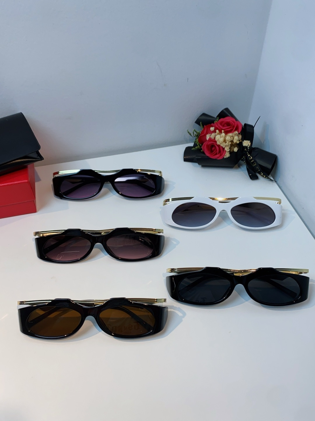 Saint Laurent 圣罗兰 2025新款YSL时尚前卫走秀高级感度假椭圆形个性女士太阳眼镜户外防