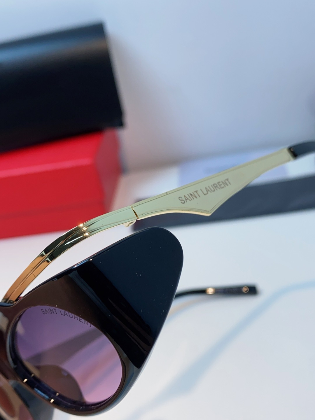 Saint Laurent 圣罗兰 2025新款YSL时尚前卫走秀高级感度假椭圆形个性女士太阳眼镜户外防