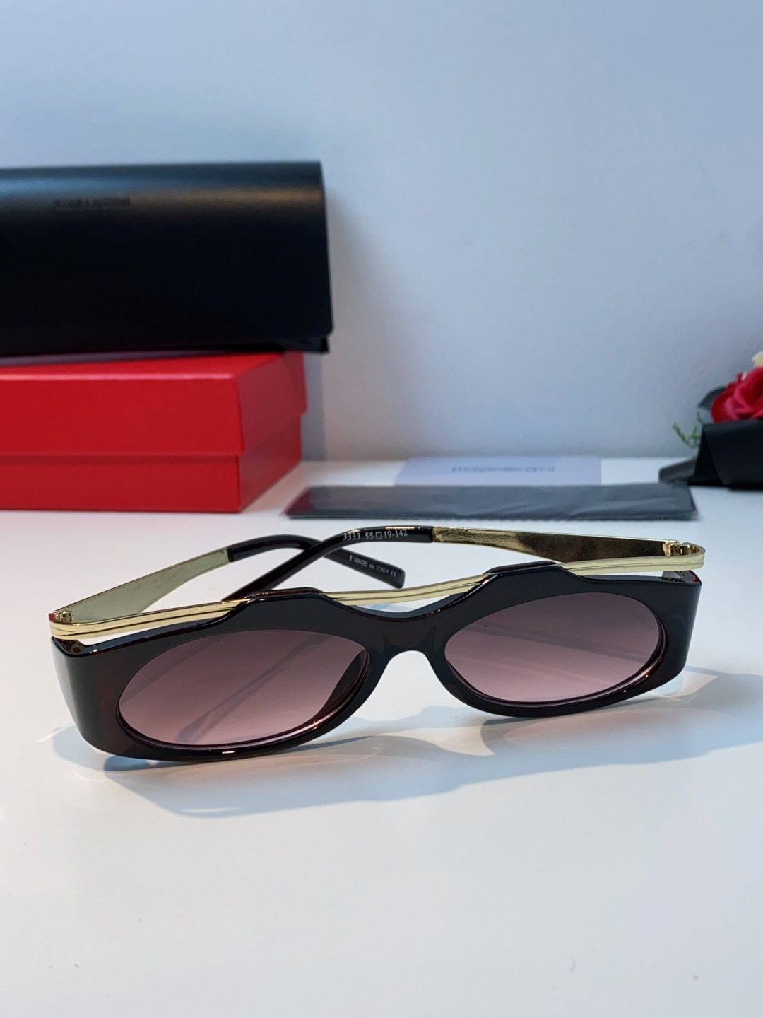 Saint Laurent 圣罗兰 2025新款YSL时尚前卫走秀高级感度假椭圆形个性女士太阳眼镜户外防