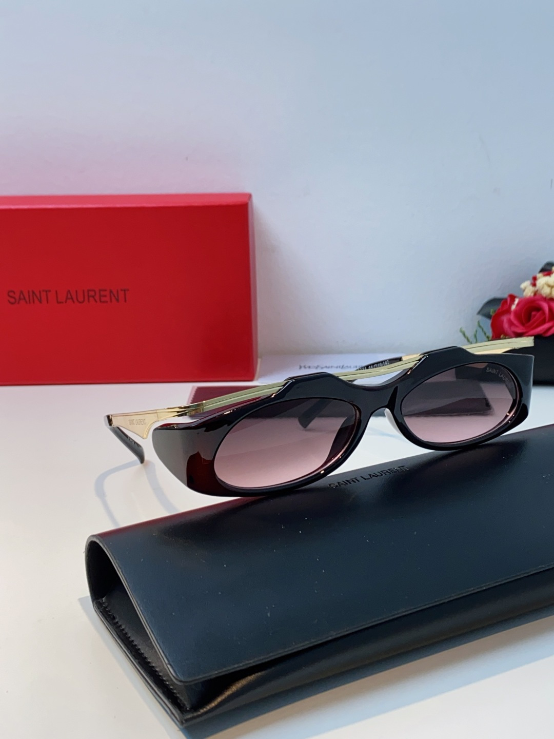 Saint Laurent 圣罗兰 2025新款YSL时尚前卫走秀高级感度假椭圆形个性女士太阳眼镜户外防