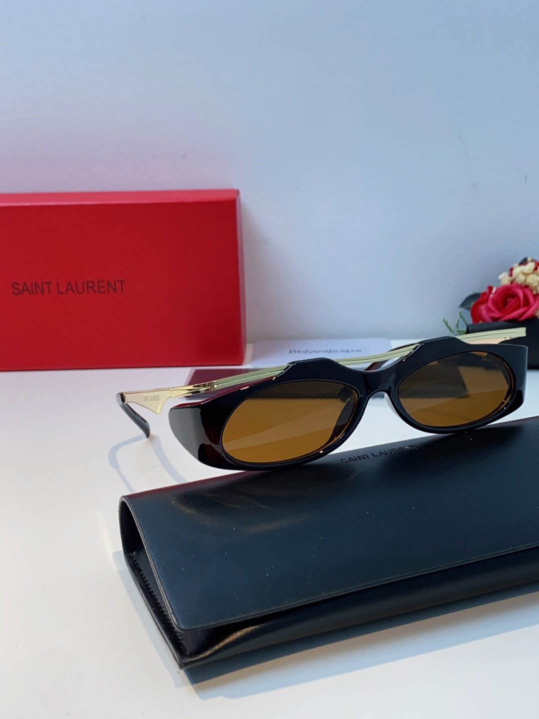 Saint Laurent 圣罗兰 2025新款YSL时尚前卫走秀高级感度假椭圆形个性女士太阳眼镜户外防