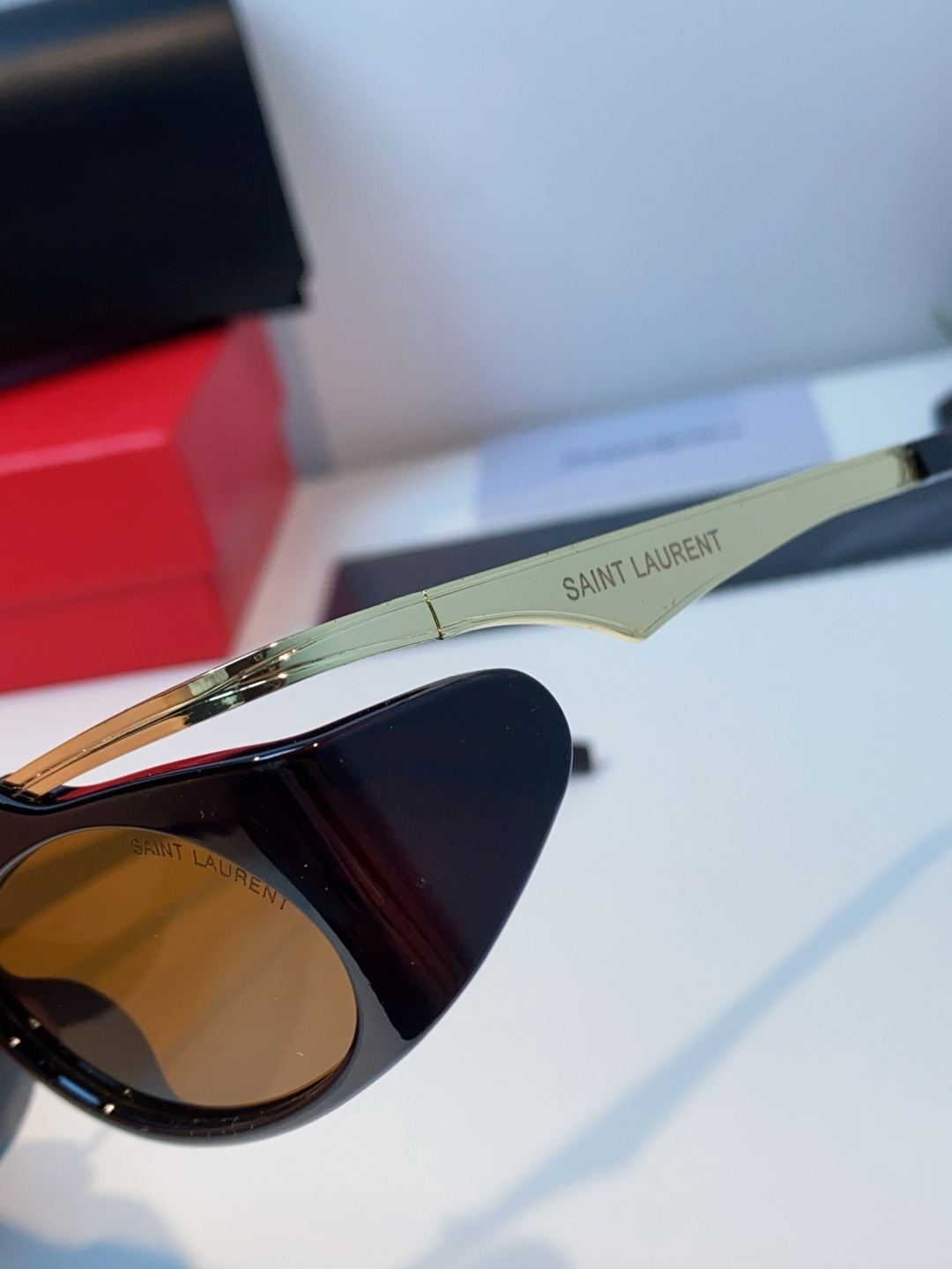 Saint Laurent 圣罗兰 2025新款YSL时尚前卫走秀高级感度假椭圆形个性女士太阳眼镜户外防