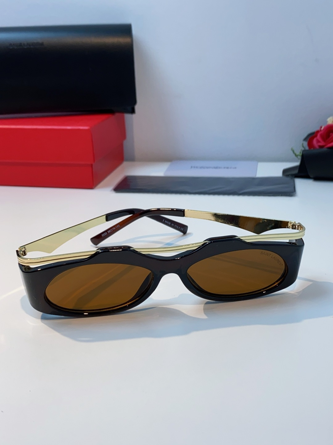 Saint Laurent 圣罗兰 2025新款YSL时尚前卫走秀高级感度假椭圆形个性女士太阳眼镜户外防