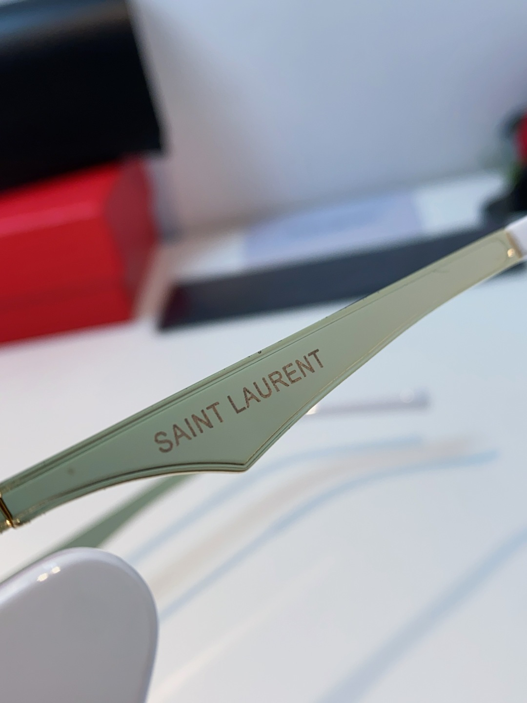 Saint Laurent 圣罗兰 2025新款YSL时尚前卫走秀高级感度假椭圆形个性女士太阳眼镜户外防