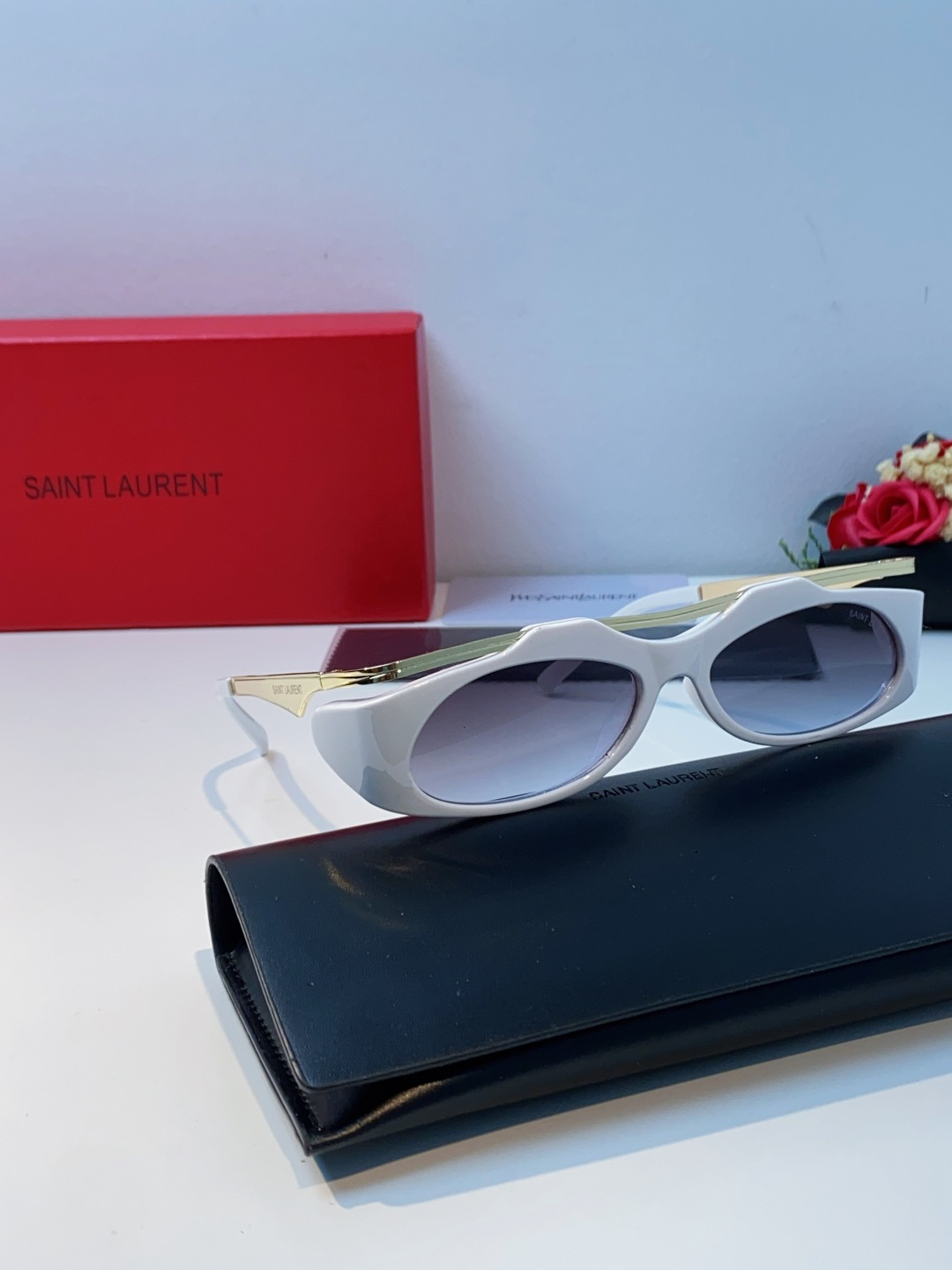 Saint Laurent 圣罗兰 2025新款YSL时尚前卫走秀高级感度假椭圆形个性女士太阳眼镜户外防