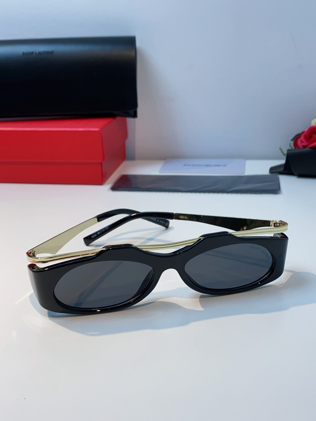 Saint Laurent 圣罗兰 2025新款YSL时尚前卫走秀高级感度假椭圆形个性女士太阳眼镜户外防