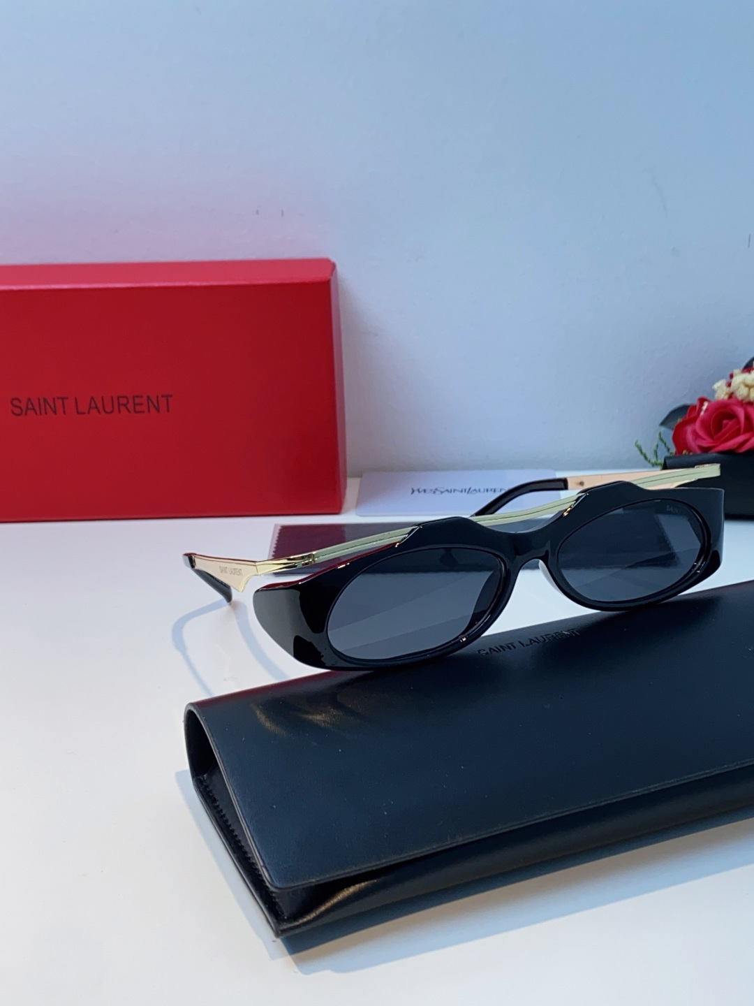 Saint Laurent 圣罗兰 2025新款YSL时尚前卫走秀高级感度假椭圆形个性女士太阳眼镜户外防