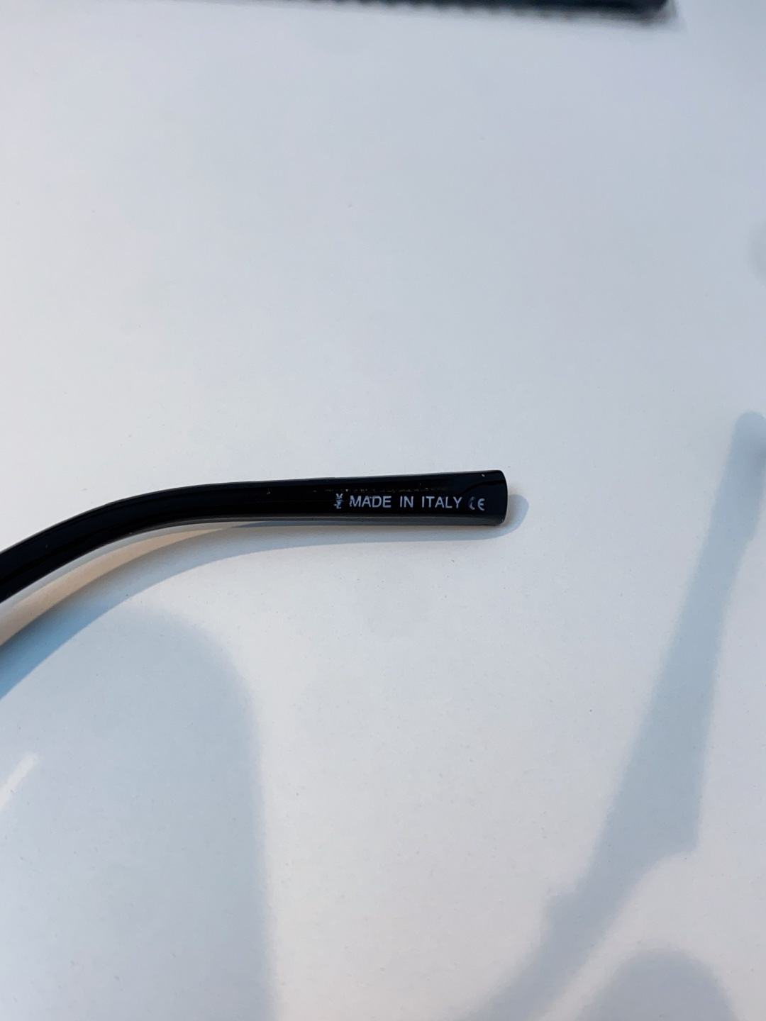 Saint Laurent 圣罗兰 2025新款YSL时尚前卫走秀高级感度假椭圆形个性女士太阳眼镜户外防