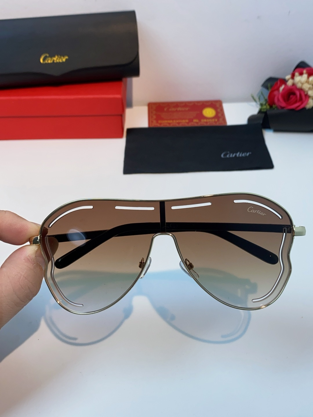 Cartier卡地亚 2025欧美新款连体大框蛤蟆镜镂空防晒太阳镜潮流网红辣妹个性墨镜 Y2K