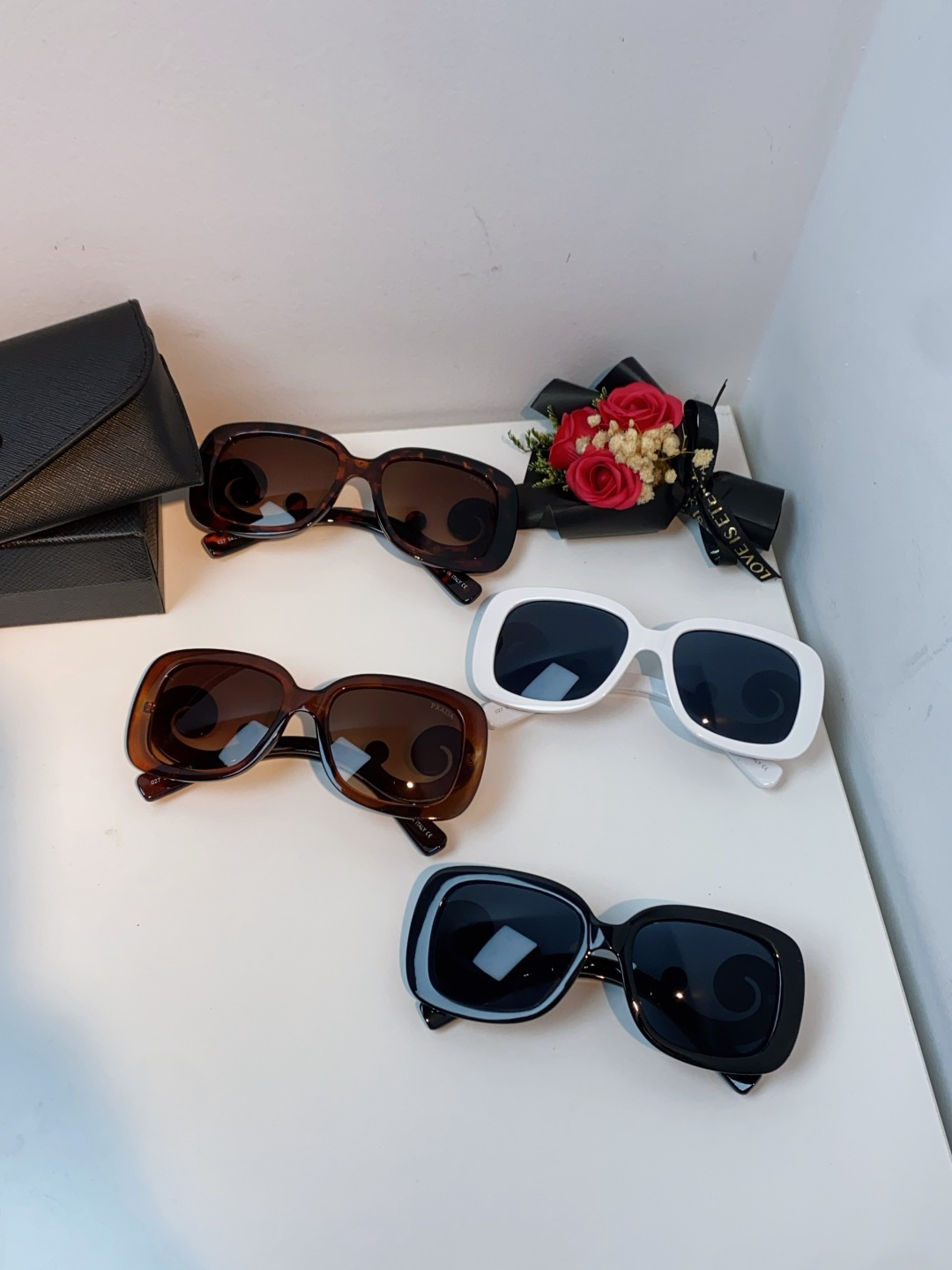 Prada普拉达 云朵 2025新款跨境方框时髦玩味质感纹路炫酷眼镜ins墨镜小红书太阳镜