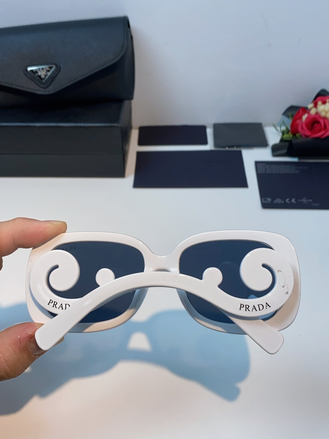 Prada普拉达 云朵 2025新款跨境方框时髦玩味质感纹路炫酷眼镜ins墨镜小红书太阳镜